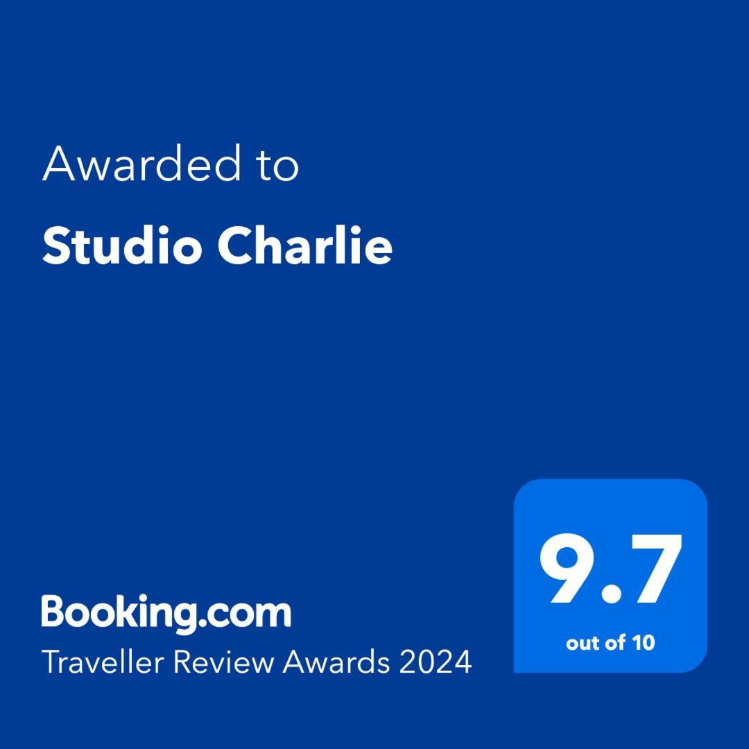 Studio Charlie Belgrad Exterior foto